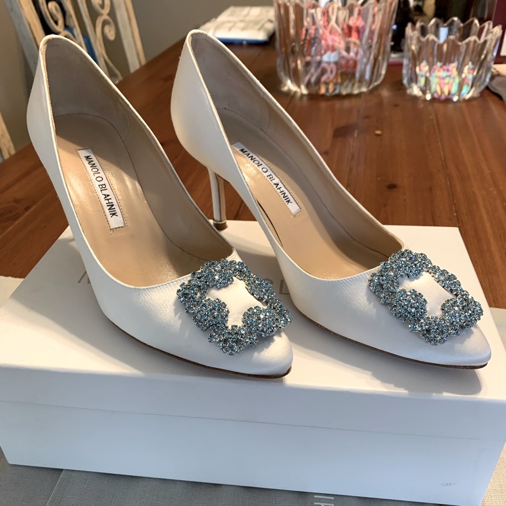 Manolo Blahnik Hangisi Bride
